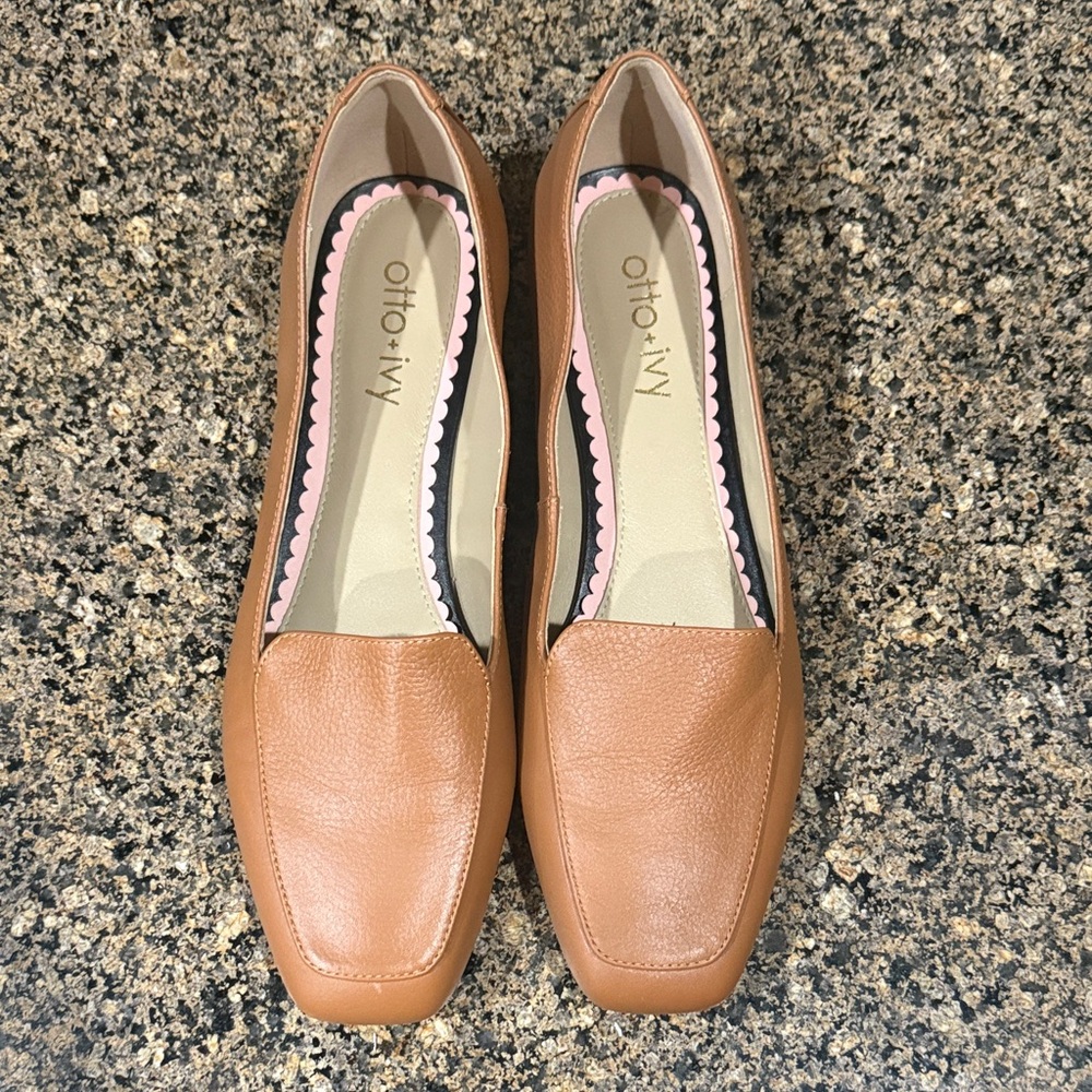 Women's Tan Loafers